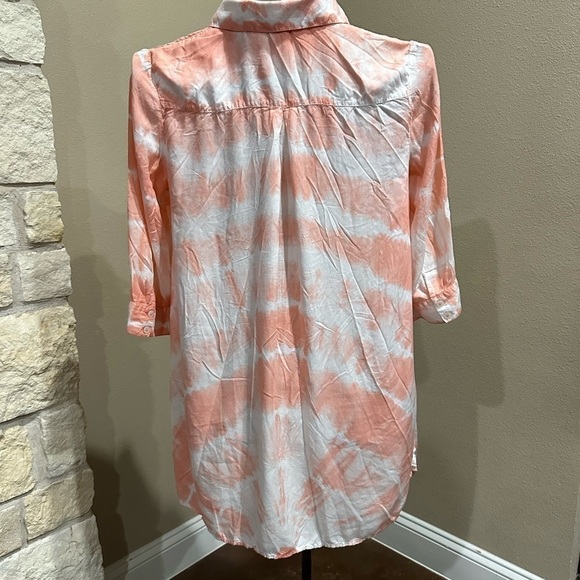 Chicos coral and white, tie-dye blouse, size 1 - Picture 2 of 4